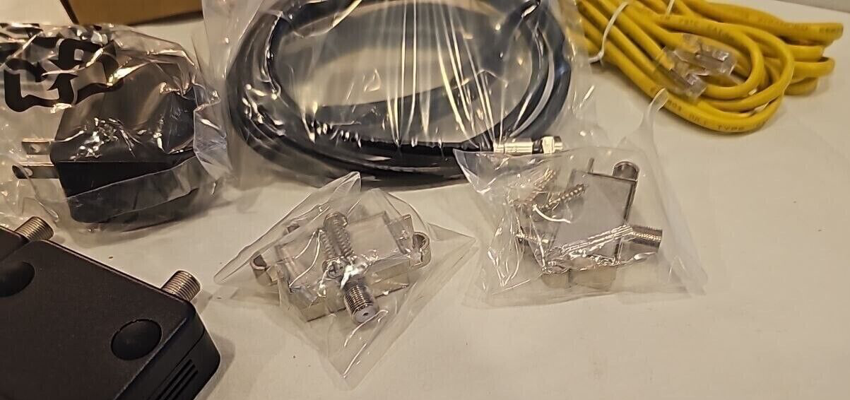 Actiontec MoCA 2.5 Gigabit Network Adapter Over Ethernet Port Over Coax ECB7250