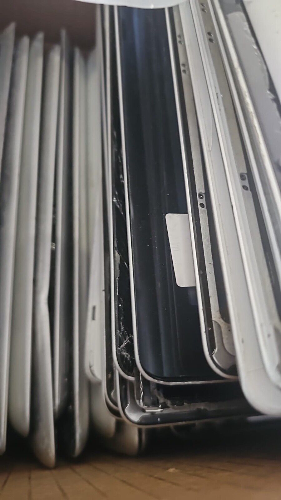400 Lot Apple iPad Broken Tablet Good for Replacement Wholesale Mix Models As Is