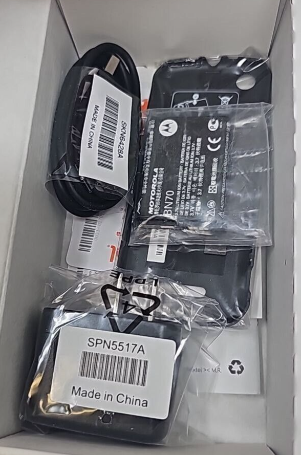 Motorola Nextel i418 Bar Cell Phone GPS MP3 Bluetooth 2MP MicroSD 2.2" Kit