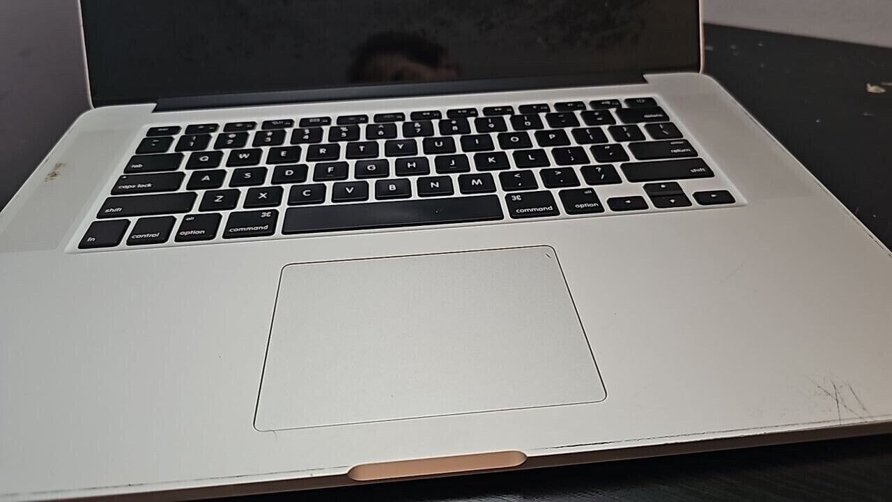 Apple Macbook Pro A1398 Laptop 15" Notebook i7 Parts Only Need Repair