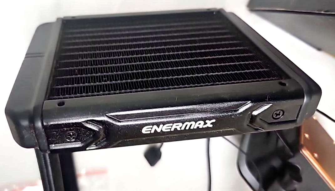 Enermax Aquafusion ADV 120 CPU Water Cooling System 2000 RPM RGB AMD Intel Black