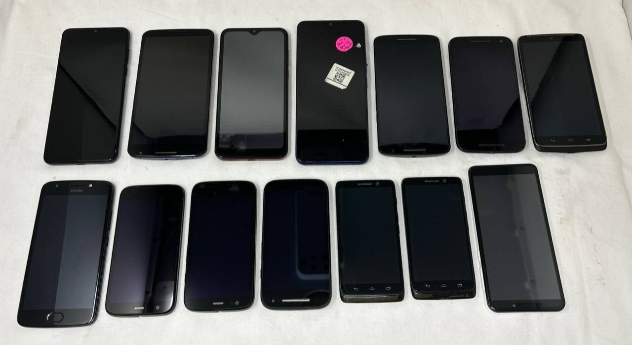 14 Lot Mixed Smartphone Moto G G3 Pure Nexus Samsung Galaxy S22 Ultra Repair