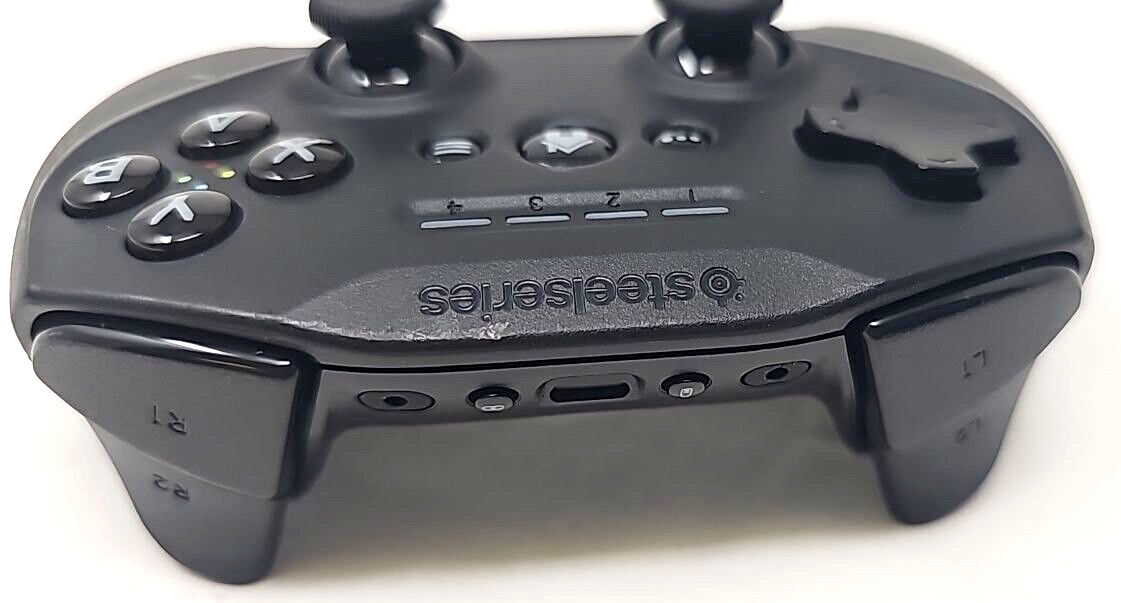 SteelSeries Nimbus + Plus Wireless Gaming Controller for iPhone GC-00007