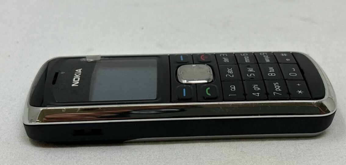 Nokia 2135 Vintage Cell Phone Bar Keyboard Ultra Slim GSM 3G MP3 Speakerphone