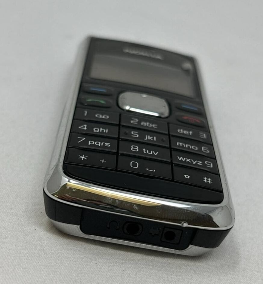 Nokia 2135 Vintage Cell Phone Bar Keyboard Ultra Slim GSM 3G MP3 Speakerphone