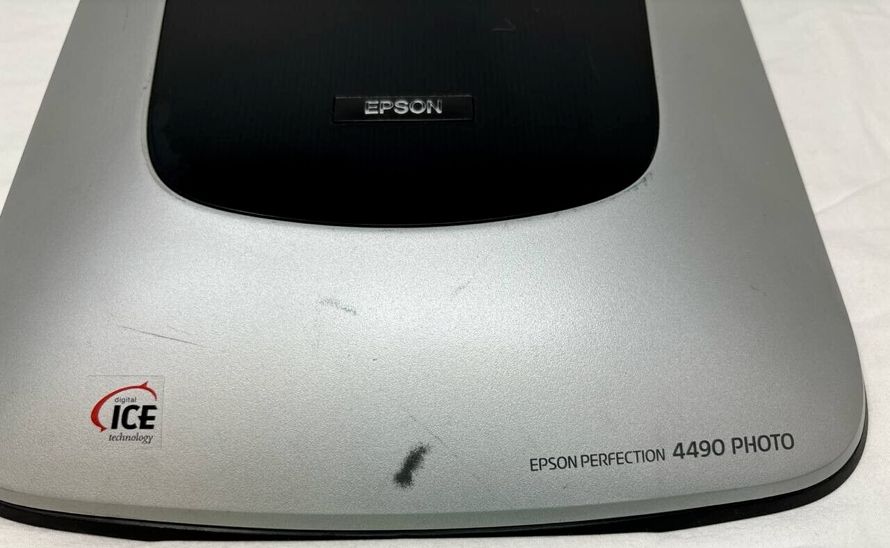Epson Perfection 4490 Flatbed Photo Scanner Negatives Slide USB 4800 x 9600 OEM
