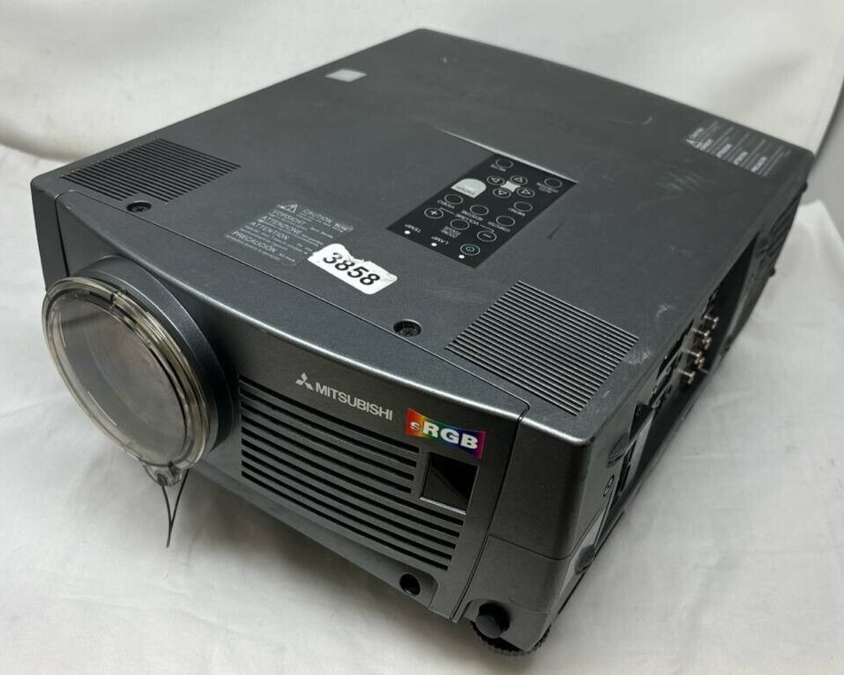 Mitsubishi X490U Conference Projector 3 LCD Portable XGA Iris Sensor Speaker