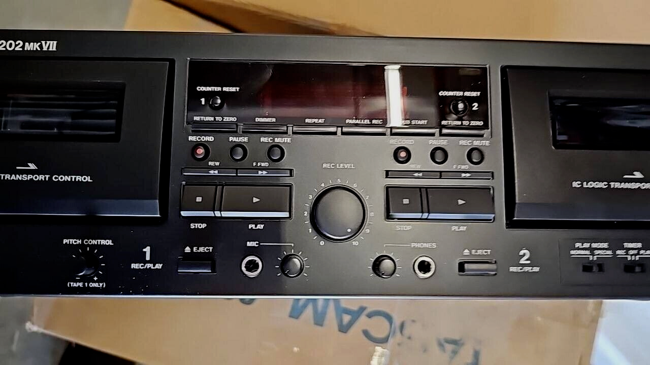 44993528