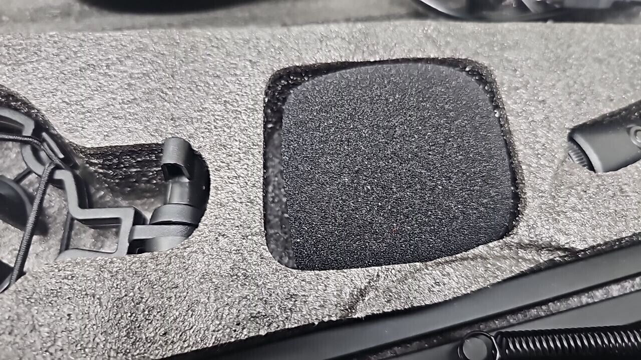 44993009