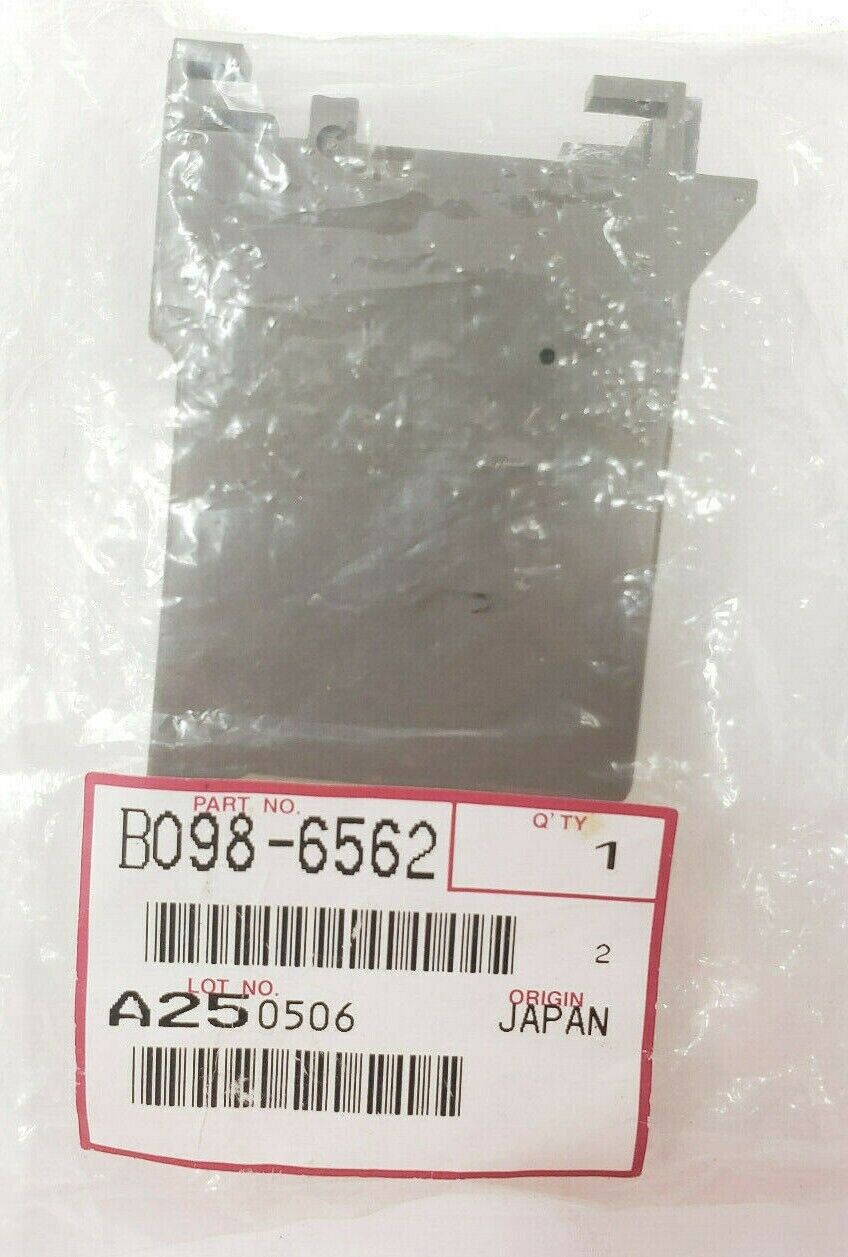 OEM End Fence Front Cover B098-6562 For Gestetner 3285 8502 IDM Infoprint 2105