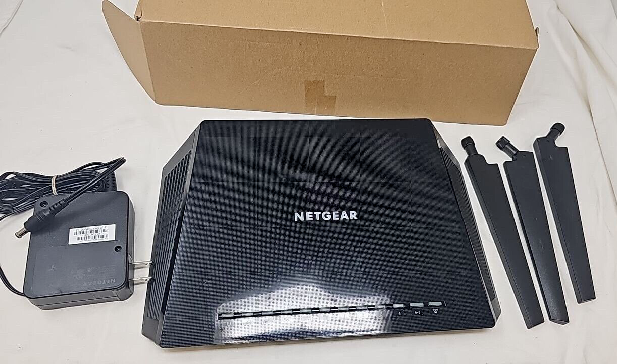 Netgear R6700 v2 Nighthawk Smart WiFi Router AC1750 Dual Band Gigabit Internet