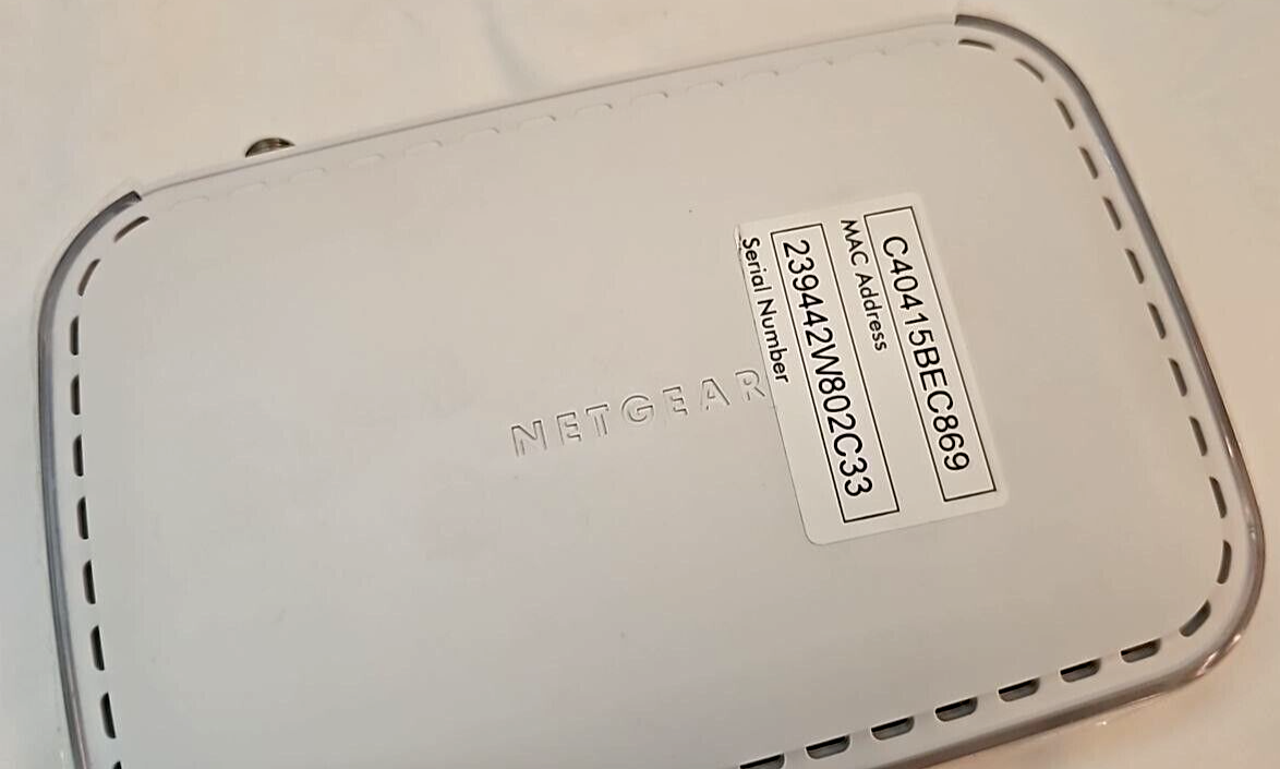 Netgear Wireless WiFi Cable Modem High Speed DOCSIS 3.0 Gigabit Ethernet IPv6