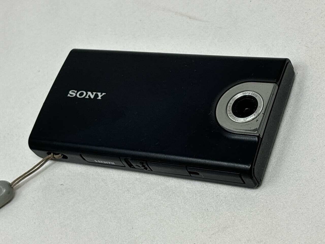 Sony MHS-FS2 Bloggie Camcorder 1080P HD Camera Auto Focus LCD Digital Zoom USB