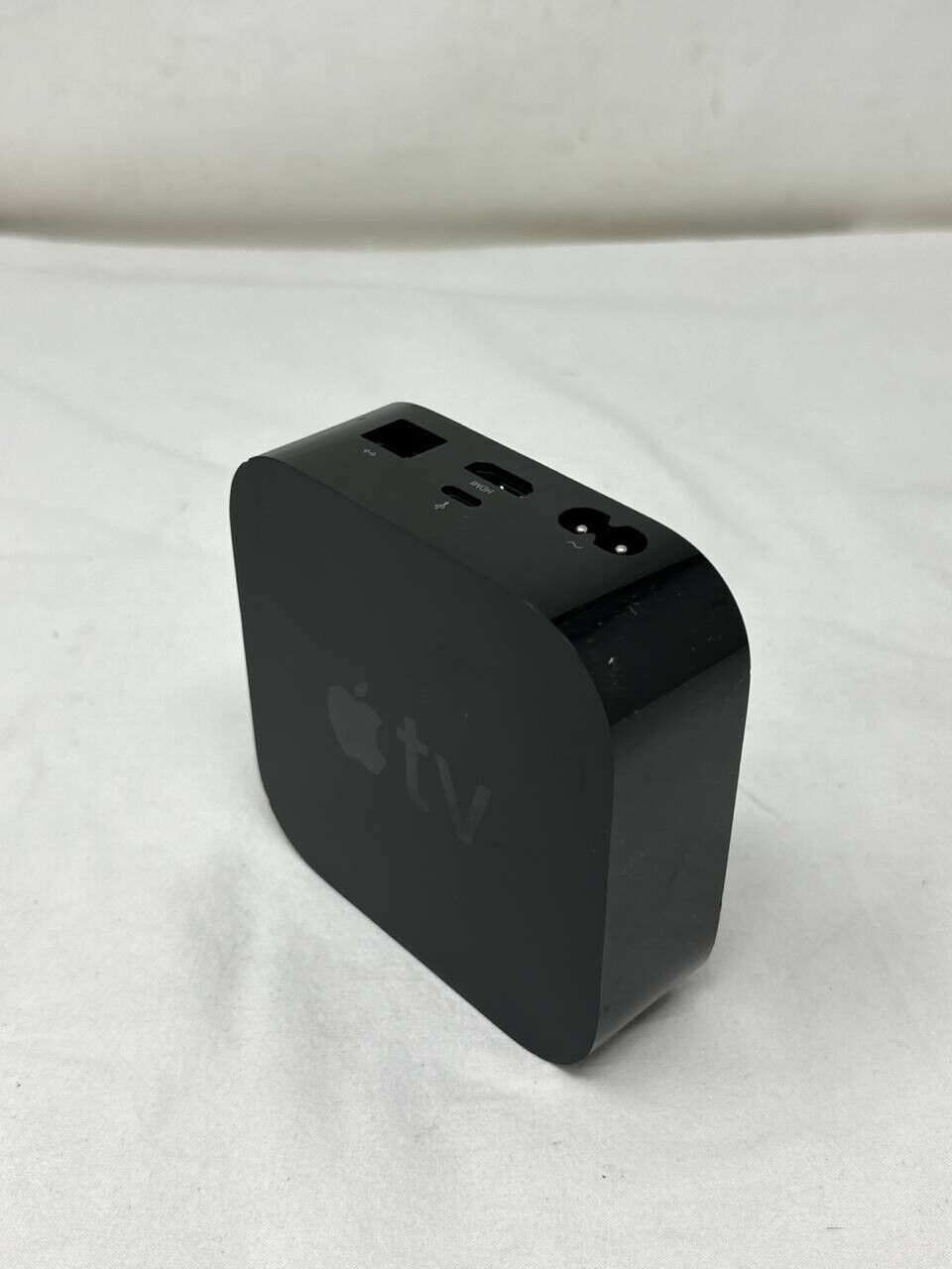 Apple TV 4th Generation 32GB HD 1080p A1625 WiFi Media Streamer Device Only