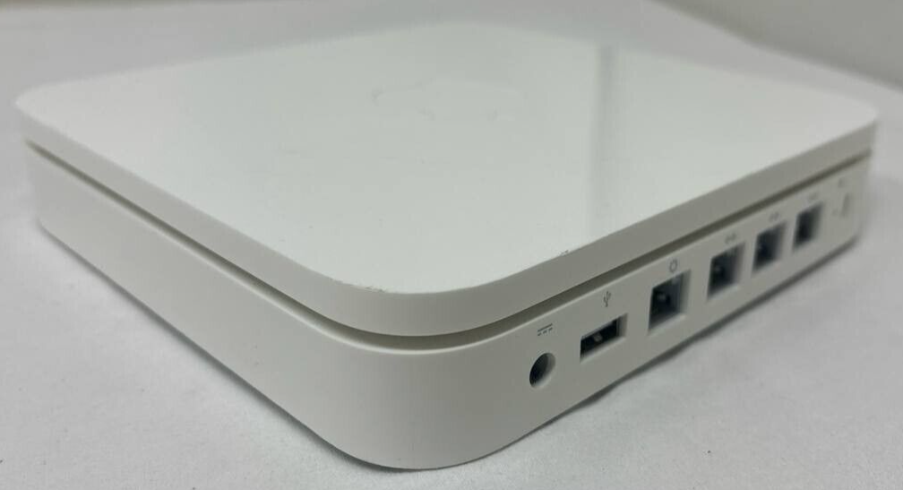 Apple A1143 AirPort Extreme WiFi Router Base Station Express 802.11n White OEM