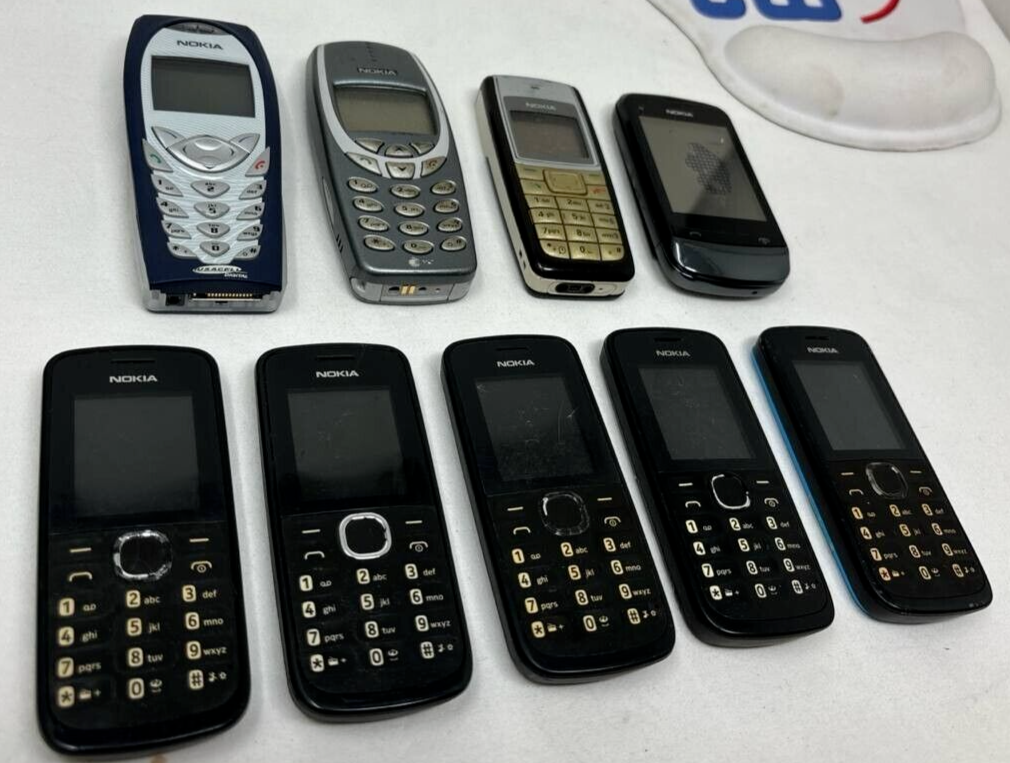 Lot of 9 Nokia Cell Phone Bar Mixed Vintage Antique 3589i 111 1112 C2-02 3360