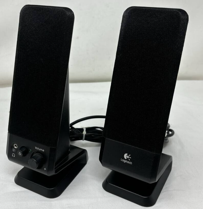 Logitech R-10 Multimedia Computer 2.0 Stereo Speakers Pair 4W Wired  for PC