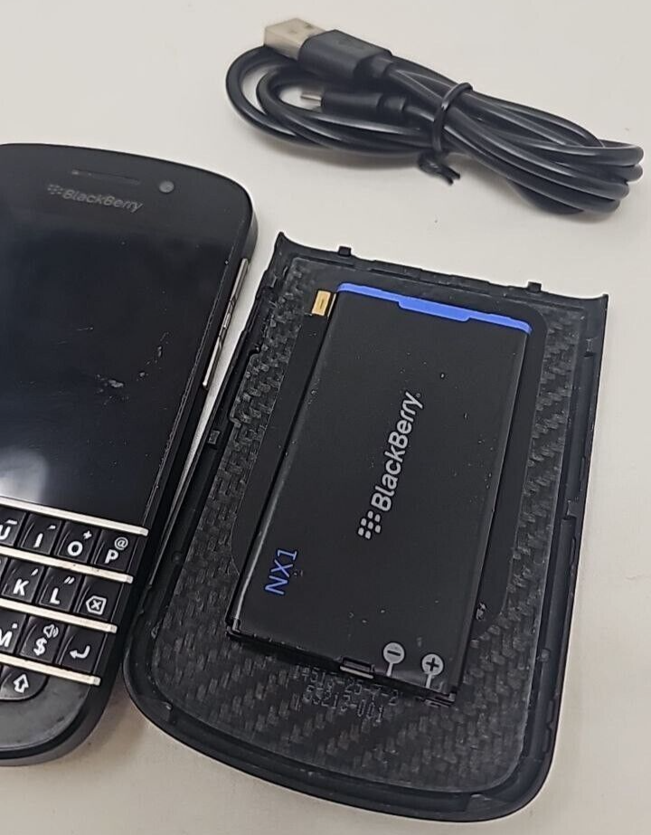 Blackberry Q10 Smartphone QWERTY Dual Core 8MP GPS WiFi Bluetooth 4G READ