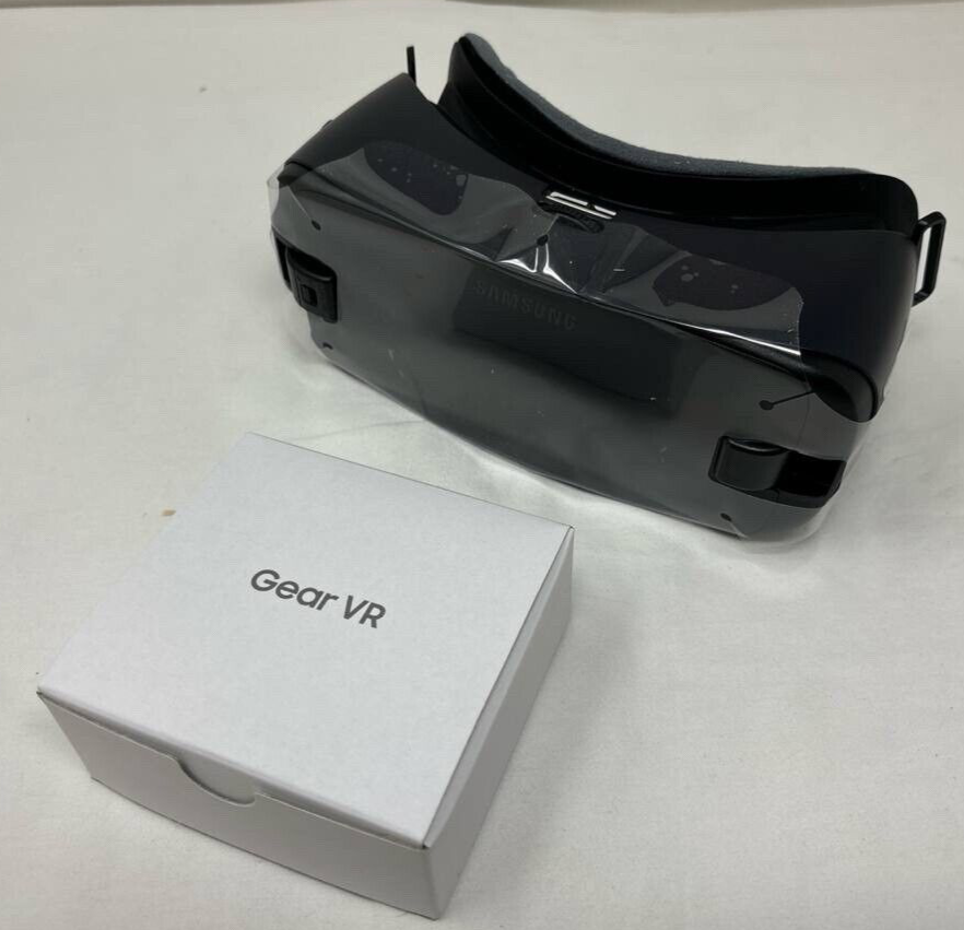 Samsung Gear VR SM-R323 Virtual Reality Headset USB-C Galaxy S6 S7 Edge Note 5