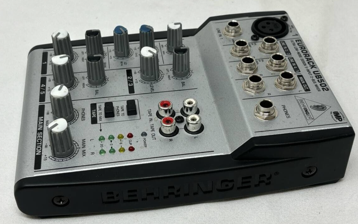 Behringer Eurorack UB502 Ultra Low Noise Design 5 Input 2 Bus Mixer Compact