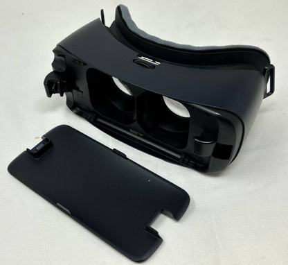 Samsung Gear VR SM-R323 Virtual Reality Headset USB-C Galaxy S6 S7 Edge Note 5