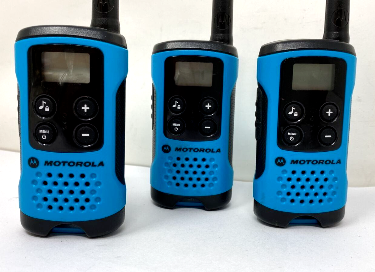 3 Unit Motorola Talkabout T100TP Two Way Radio 22 Channel Walkie Talkie 16 Mile