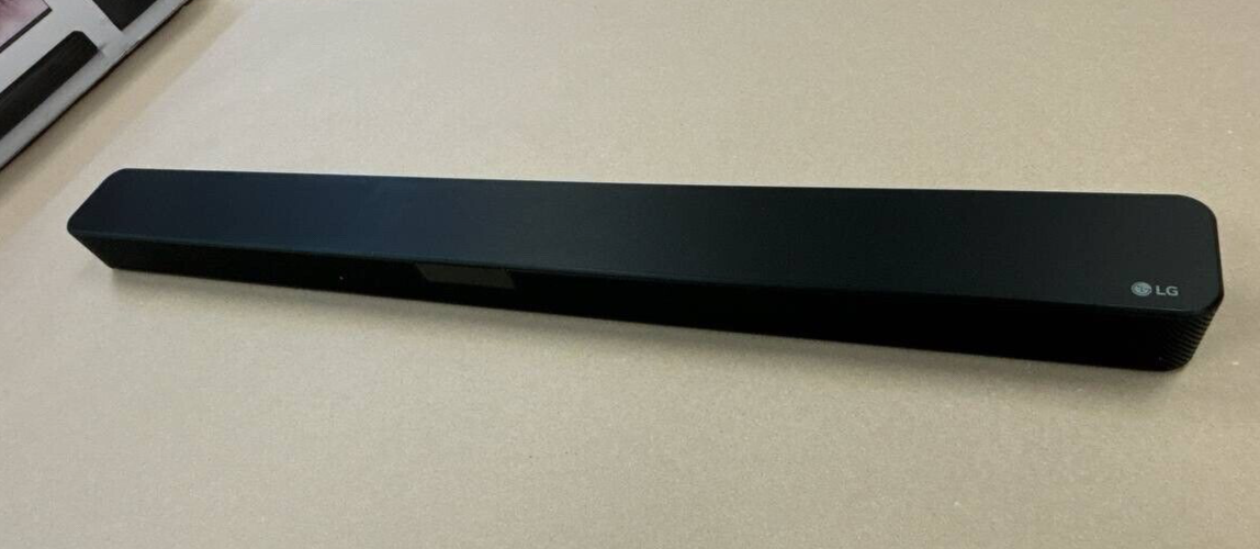 LG SL4Y 2.1 Channel Bluetooth 4.0 Streaming Sound Bar Only USB 100W Original