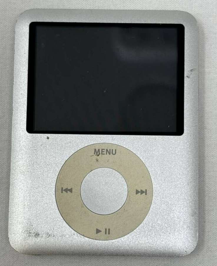 Apple iPod Nano 64GB 3rd Generation A1236 Antique Charger Bundle GENUINE