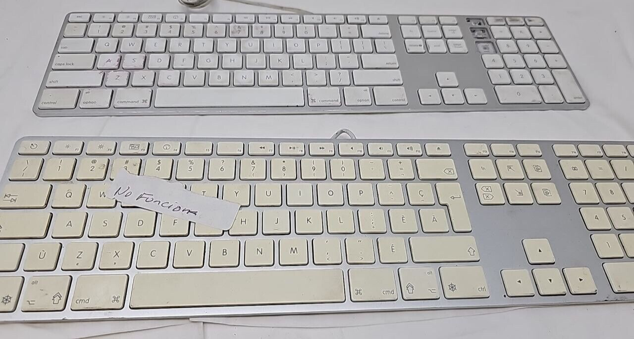 Apple A1243 Wired Slim Full-Size Keyboard Good For Keys or Parts Mac BAD READ