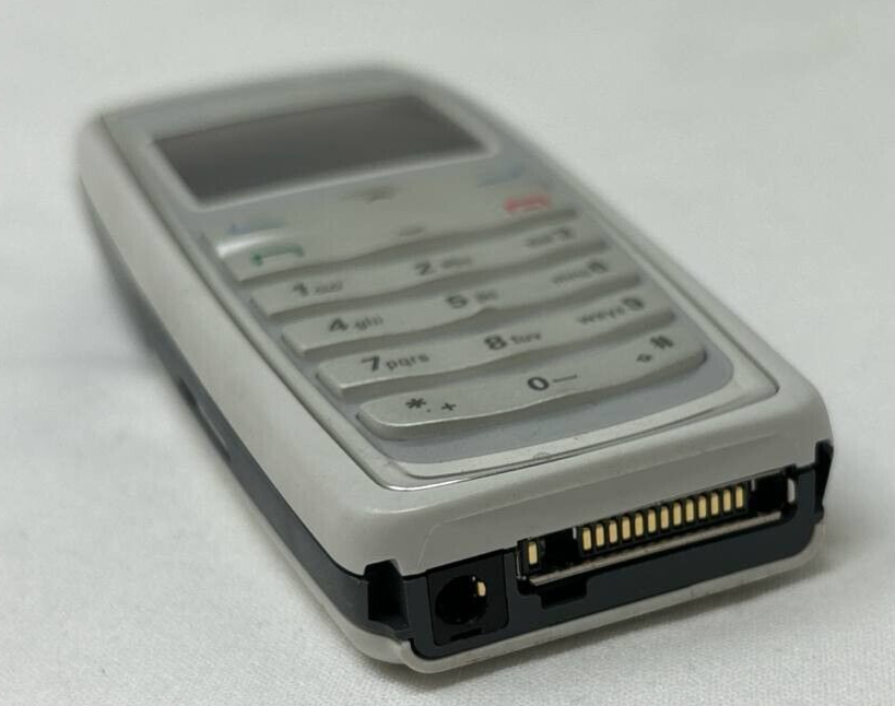 Nokia 2125i Vintage Cellphone Tiny Bar Phone STN Color Internal Antenna