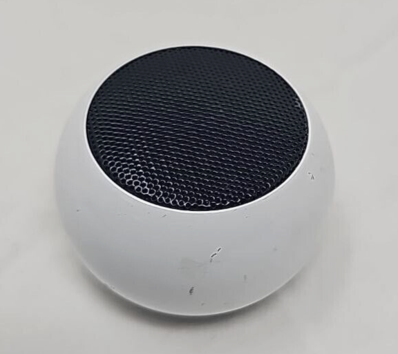 Mini Wireless Portable Speaker Audio Bluetooth Desk Classy Music Player White 5W