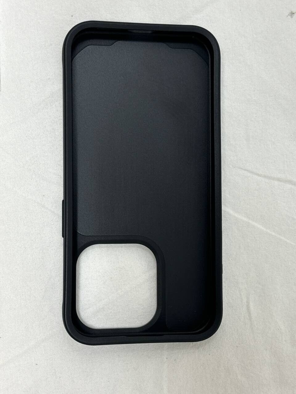 Clckr G-Form Protection Case iPhone 15 Pro 6.1" 2023 Shockproof Cover Solid Blac