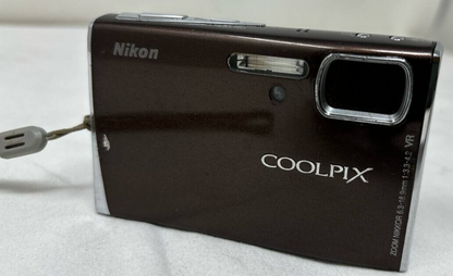 Nikon Coolpix Digital Camera S50 7.2MP 3x Optical Vibration Reduction Zoom Black