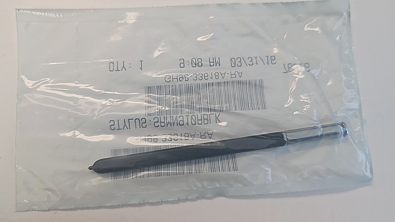 47772832