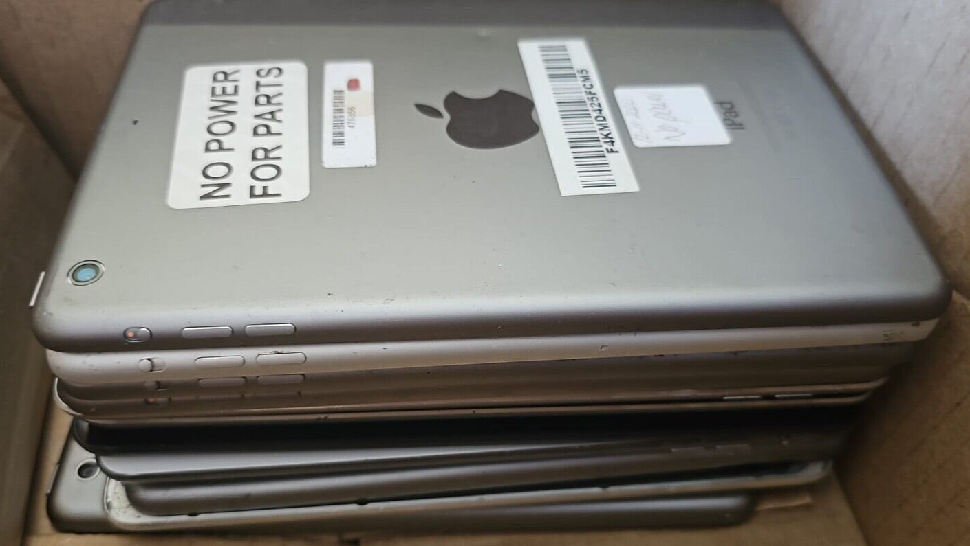 400 Lot Apple iPad Broken Tablet Good for Replacement Wholesale Mix Models As Is