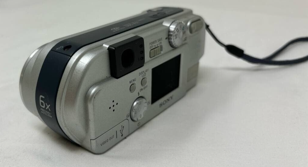 Sony Cyber Shot DSC-P51 Digital Camera Compact 2.0 MP 2x Optical Zoom Silver