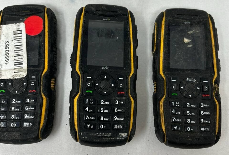 Lot of 5 Sonim XP Strike XP3410 Ultra Rugged Military Phones 3G BT Sprint READ