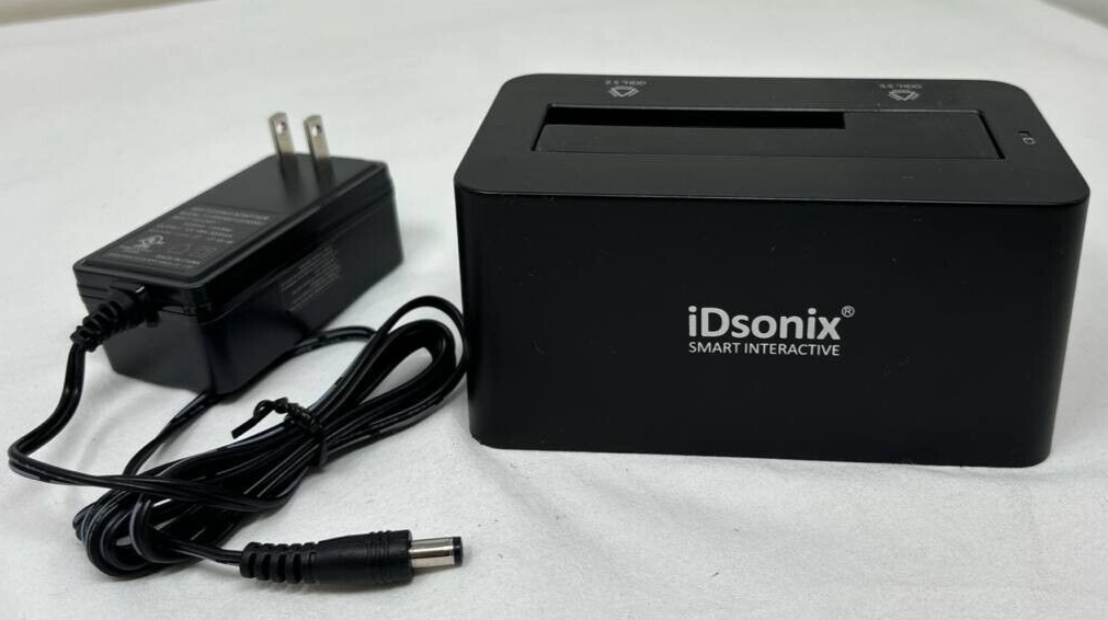 iDsonix Super Speed USB C 3.0 2.5" & 3.5" Hard Drive Docking Station Plugable