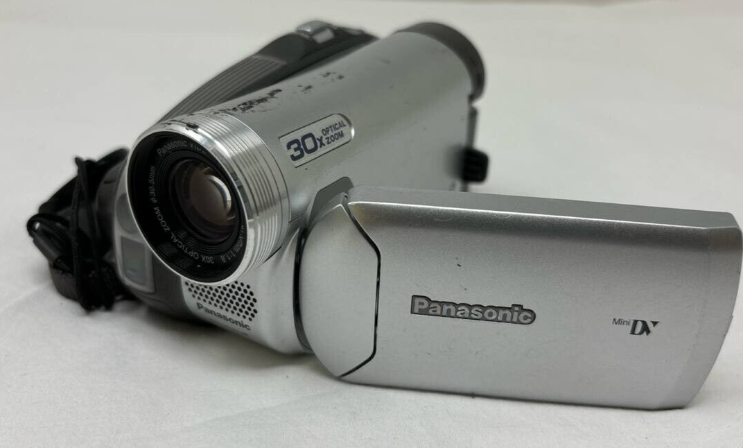 Panasonic PV-GS29 Mini DV Video Camera 30x 50x Digital Zoom Anti Shake READ!