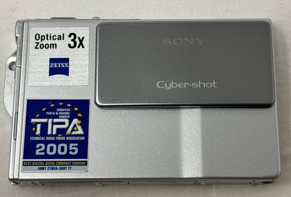 Sony Cybershot DSC-T7 Digital Camera 5.1MP 3x Optical Zoom 2.5" LCD Display