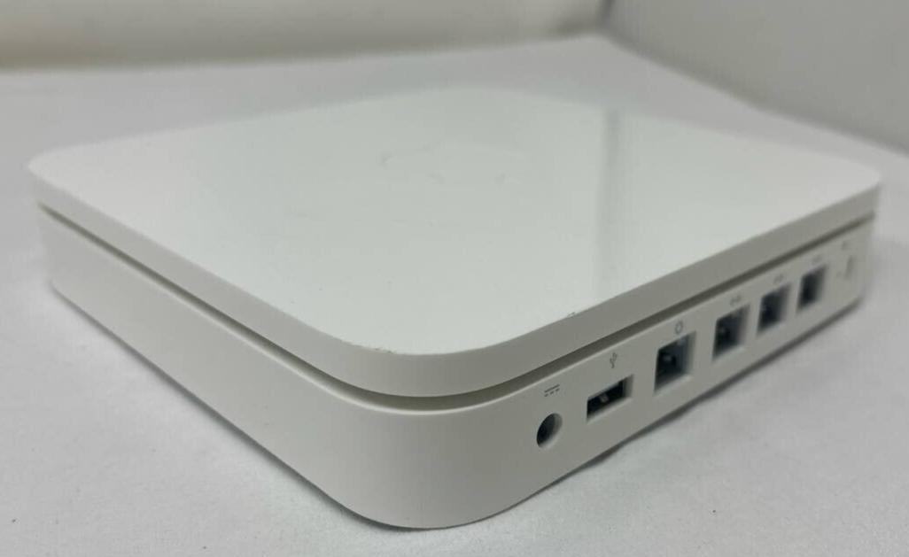 Apple A1143 AirPort Extreme WiFi Router Base Station Express 802.11n White OEM