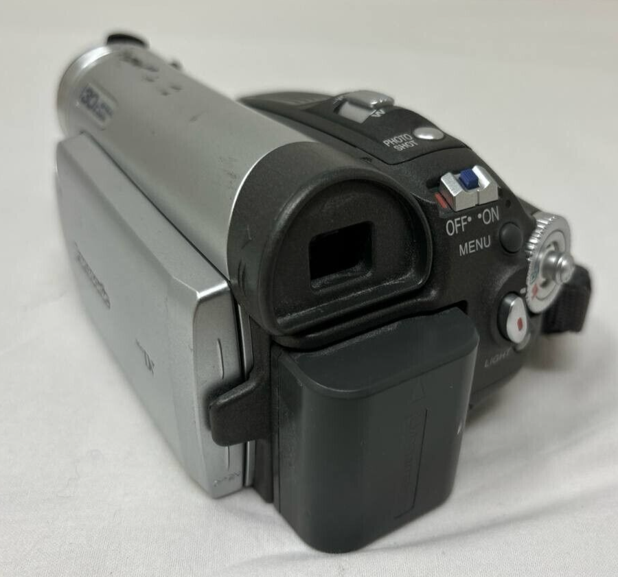 Panasonic PV-GS29 Mini DV Video Camera 30x 50x Digital Zoom Anti Shake READ!