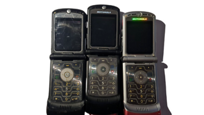 6 Lot Motorola Razr V3 Flip Phone Wholesale used Need Minor Repairs WHOLESALE