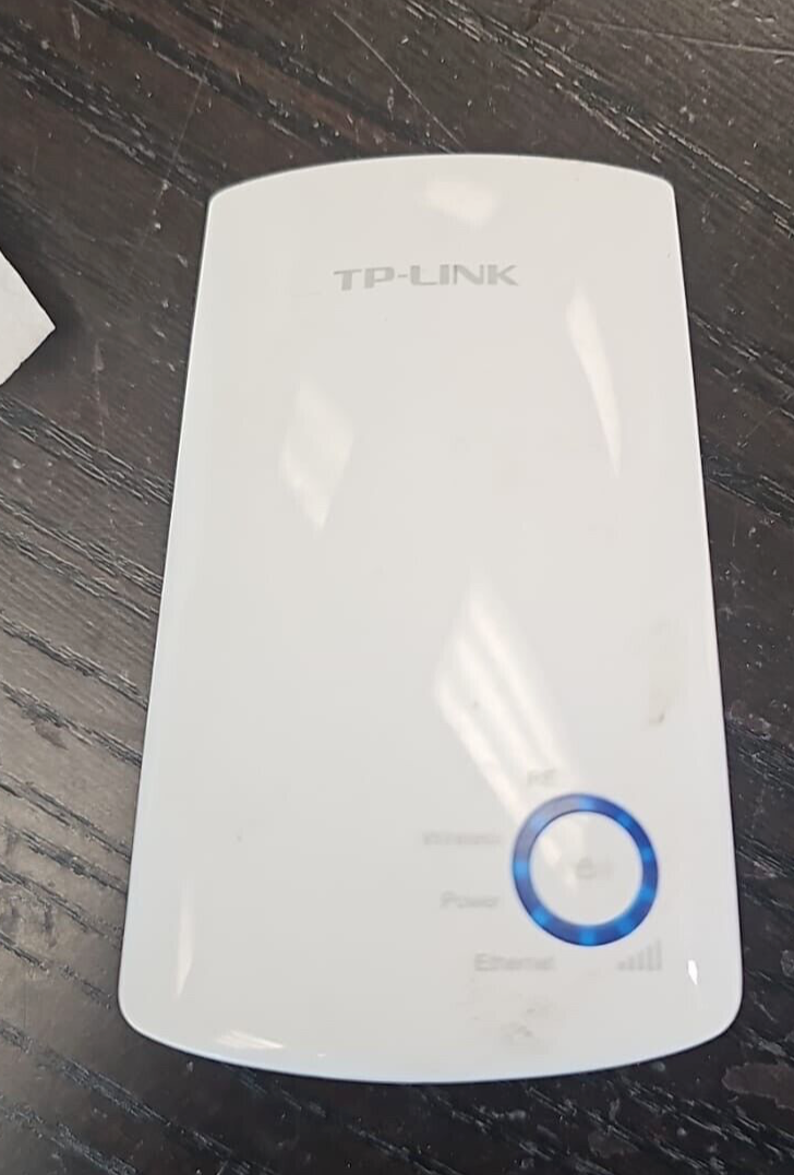 TP-Link WiFi Range Extender Internet Amplifier Signal Booster Wall In 300 Mbps