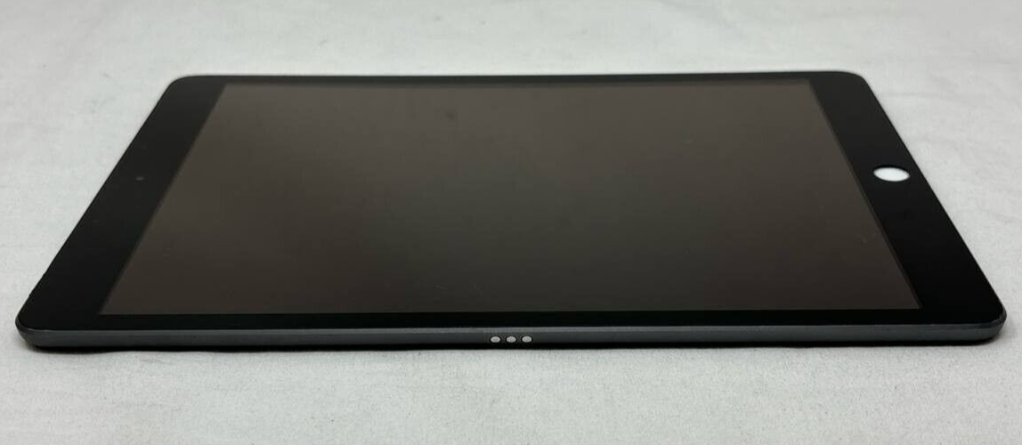 Apple iPad A2200 7th Gen WiFi Bluetooth 10.2" Multi Touch 8MP Space Gray READ