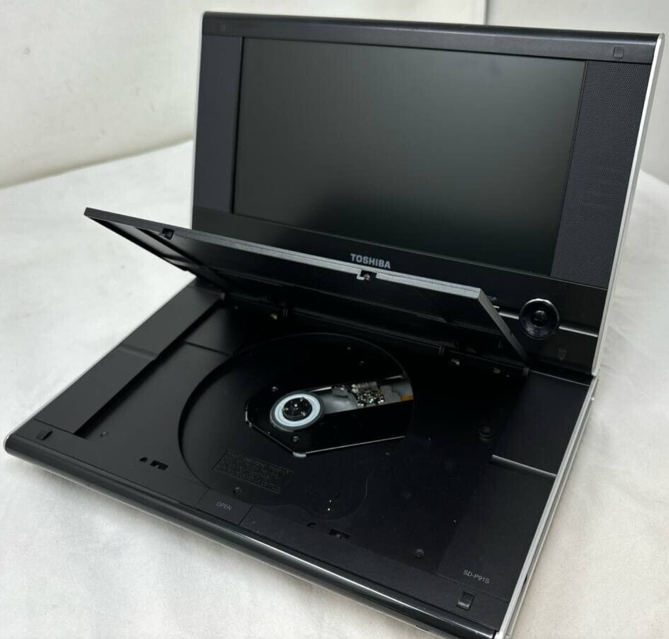 Toshiba SD-P91S Portable DVD Player DVD-R 9" LCD Flip Screen Movies Music READ