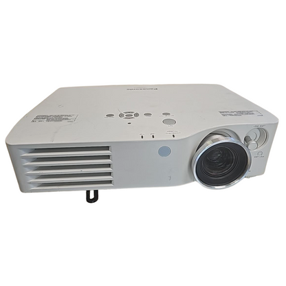 Panasonic PT-AX200U Home Theater Entertainment Projector 2000 ANSI Lumens READ