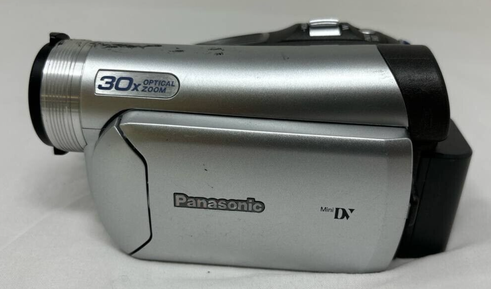 Panasonic PV-GS29 Mini DV Video Camera 30x 50x Digital Zoom Anti Shake READ!