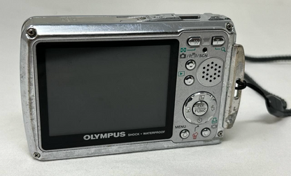 Olympus Stylus 725SW Digital Camera 7.1 MP LCD 2.5" Screen 3x Optical 5x Zoom