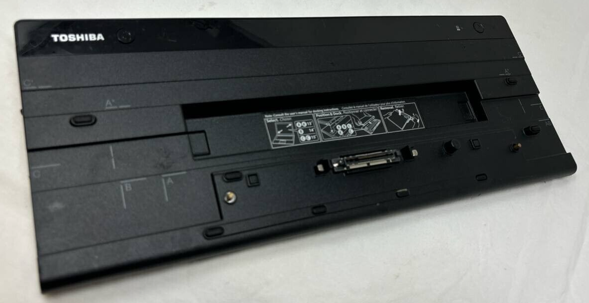 Toshiba Hi-Speed Port Replicator III 120W PA5116U-1PRP USB HDMI VGA 3 USB Ports